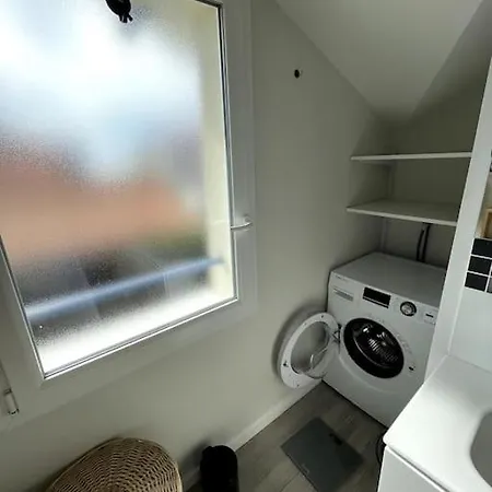 Maison A 100m De La *